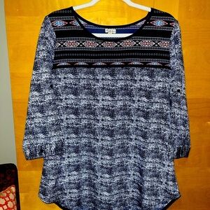 Aztec print top 🐞 3 for $15 sale!